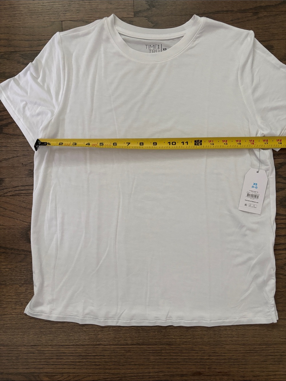 Time and Tru White Short-Sleeve Crewneck Tee - Picture 6 of 8